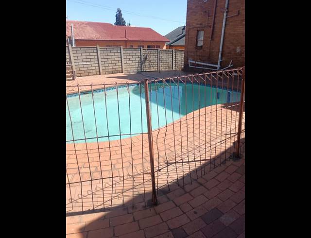 22 BEDROOM APARTMENT FOR SALE IN HOSPITAL VIEW